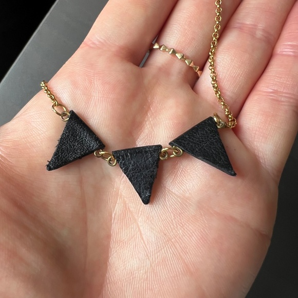 Leather Triangle Necklace - Picture 3 of 3